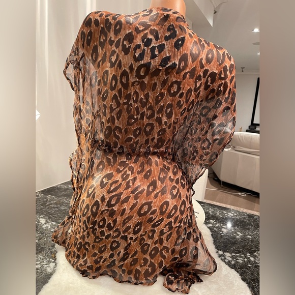 NWT beach bunny bikini coverup size S or M - Picture 9 of 13